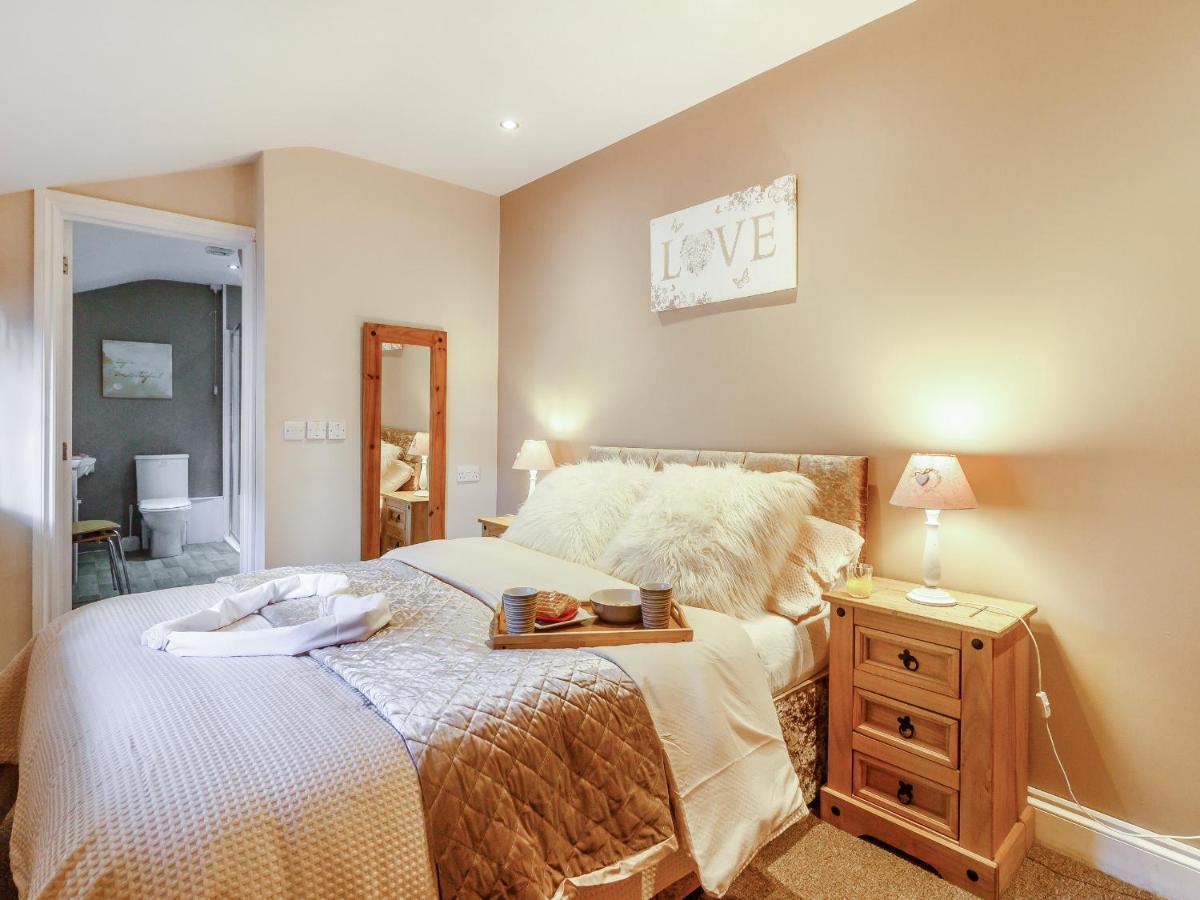 Caner Bach Lodge Bridgend  Eksteriør bilde